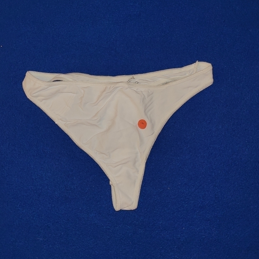 Barely there thong sample NWOT style 2670 size 5